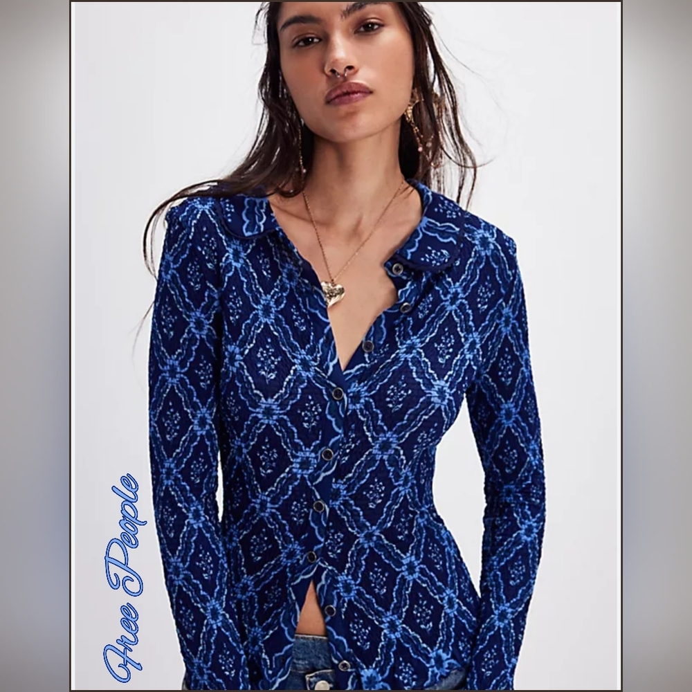 Free People Caught a feeling Cardi Navy Marin Size M NWT